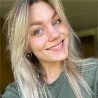 Isabel Jansen's Instagram, Twitter & Facebook