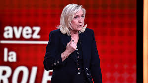 Avocate de formation, marine le pen est empêtrée dans deux affaires judiciaires : Presidentielle 2022 Marine Le Pen Modere Son Discours Economique Pour Tenter De Gagner En Credibilite Les Echos