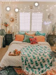 Acquistare camere da letto per ragazze può provocare ansia, ma con i giusti suggerimenti. Pin On Raegan S Room