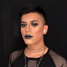 Makeup gotico culon.🔮🖤✡️ ————————— 𝐈𝐆: @diego_m.k 𝐅𝐁: Diego Vaca 𝐅𝐁  𝐩𝐚𝐠𝐞: Diego Makeup Artist 𝐘𝐨𝐮𝐭𝐮𝐛𝐞:  https://www.youtube.com/channel/UC6S0awpCcH39yRFaYgTczAg —————————  Recuerden que tengo codigo de 10% de descuento en ...