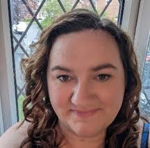 Lindsay Timms's Instagram, Twitter & Facebook