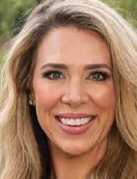 Kim Hadaway's Instagram, Twitter & Facebook