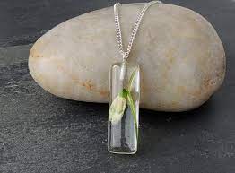 Snowdrop Necklace Real Flower In Resin Pendant By Justkjewellery 8 00 Resin Pendant Resin Jewelry Botanical Jewelry