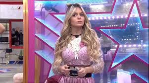 O jovem, de 30 anos, filho da repórter do fantástico, renata ceribelli, é acrobata, mora na frança e faz espetáculos com uma. Viih Tube Fala Sobre Sexo Com O Namorado Saia Roxa Do Negocio