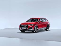 Audi Q7 Gets A Makeover And Some New Tech Carscoops Audi Q7 Audi S8 Audi