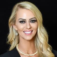 Amber Pouliot's Instagram, Twitter & Facebook