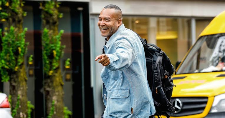 Everon Jackson Hooi kan dankzij rol in GTST luxeleven leiden, maar: 'Toen  ik opgroeide op Curaçao had ik geen bed'