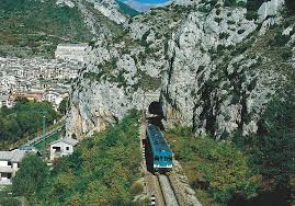 Find the travel option that best suits you. Frankreich Tenda Bahn Eisenbahnreisen