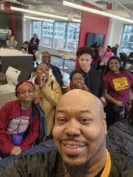 Deshawn Caldwell's Instagram, Twitter & Facebook