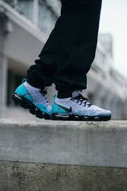 It's made with solid and mesh areas, giving you structure and. Nike Air Vapormax Flyknit 2 Nike Air Vapormax Nike Air Nike