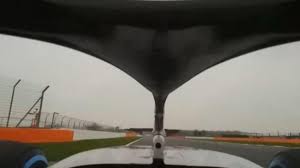 F1 2020 halo ausblenden so geht s spieletipps. Formel 1 Aber Halo Neues Sichtfeld Wie Im Alten Vw Kafer Bei Schneetreiben Welt