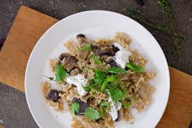 Lasciare uno spazio di 1,3 cm nella parte superiore. Pasta Con I Funghi Burrata E Erbe Aromatiche Gnambox Com