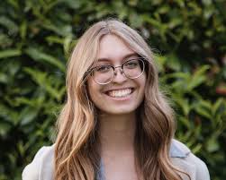 Katrina Bergmann's Instagram, Twitter & Facebook