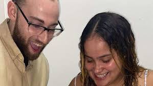 Deanna Huff's Instagram, Twitter & Facebook