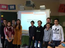 Die app öffnen sie mit einem selbst gewählten anmeldekennwort. Ein Besuch In Der Liesertal Schule Azubi Blog Vereinigte Volksbank Raiffeisenbank