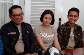 Kelebihan dan kekurangan novel dilan 1991. Hari Dilan Dan Taman Dilan Apakah Kita Kekurangan Tokoh Panutan Halaman All Kompasiana Com