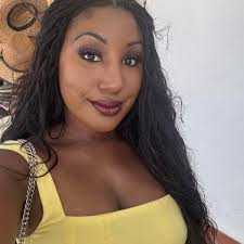 In honor of Black History month, we'd like to remind you that Libby is A  QUEEN. 💁🏾‍♀️👑