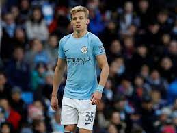Bintang manchester city oleksandr zinchenko unjuk kemampuan dalam melakukan sentuhan pertama pada bola. Oleksandr Zinchenko Still Expected To Leave Manchester City