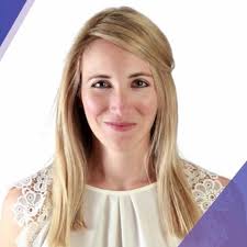 For July's podcast episode, I chatted to previous client, Shelby Fields,  whose varied career has seen her move between different sectors, work  models, and continents. She's led teams, managed projects, and built