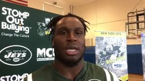 NY Jets lineman encourages Ridgefield NJ students to tackle bullying
