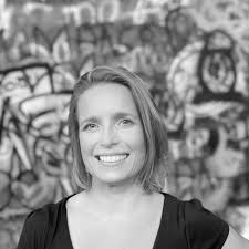 Amber Branham's Instagram, Twitter & Facebook