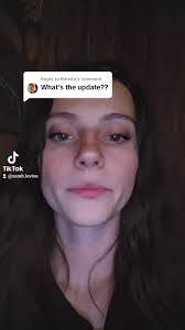 Sarah Levine's Instagram, Twitter & Facebook