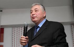 Серед них — казки, оповідання й повісті для дітей, літературні портрети. Volodimir Panchenko Pomer Biografiya Ukrayinskogo Pismennika Stajler