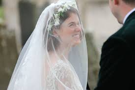 Every picture i see from their wedding, she just has the biggest grin on her face. Kit Harington Rose Leslie S Wedding Photos Game Of Thrones Co Stars Married Scotland