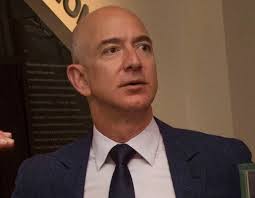April 7, 1970) is an american billionaire, novelist and philanthropist. Zasnovnik Amazon Dzheff Bezos Ide Z Posadi Gendirektora Kompaniyi Shob Zajnyatisya Innovaciyami The Village Ukrayina