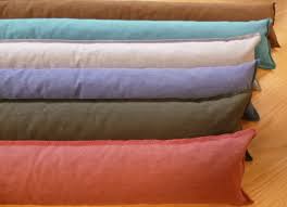 Voir pose bas de porte pivotant à ton / la pose d'un bas de porte pivotant ou rétractable est davantage recommandée, puisque son mécanisme interne se charge de relever l'isolant lors de l'ouverture de la porte, ce qui réduit le frottement au sol. Bas De Porte Adhesif Leroy Merlin