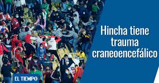 Hinchas de santa fe y nacional invadieron la cancha en el partido de este martes. 0tmygw4iiydnim