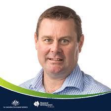 Peter Radcliffe's Instagram, Twitter & Facebook