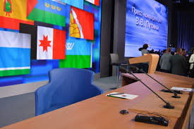 На этот же момент обратила внимание телеведущая ольга скабеева. Student Zhurnalist Isfn Kfu Stal Dejstvitelnym Uchastnikom Sostoyavshejsya Ezhegodnoj Press Konferencii Prezidenta Rossii