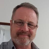 100+ profilů „Benge“