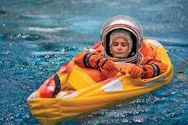 Julie payette was born on october 20, 1963 in montreal, quebec, canada. Julie Payette Returns To Space Macleans Ca