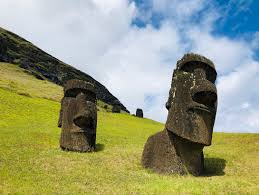 复活岛（西班牙語：isla de pascua），又称拉帕努伊（拉帕努伊語：rapa nui），另有依照英語音譯為伊斯特島（easter island），是南太平洋中的一个岛屿，位于智利以西外海约3600到3700公里处，座標为27°09′s 109°. æ™ºåˆ© å¦‚ä½•çœéŒ¢çŽ©å¾©æ´»ç¯€å³¶easter Island Go Discover Today