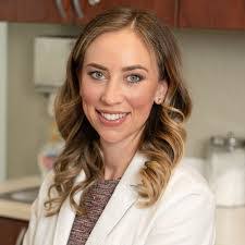 Karen Wesson's Instagram, Twitter & Facebook