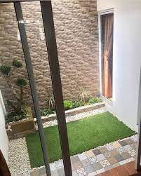 Didalam postingan ini juga saya sediakan beberapa gambar interior sebuah rumah mungil minimalis. Minimalis Ini 16 Contoh Desain Taman Di Dalam Rumah Yang Cantik