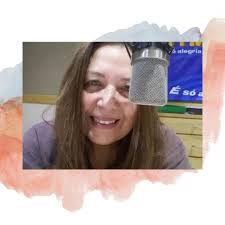 Sandrinha encerrando seu ciclo vitorioso de 24 anos na rádio que é só  alegria, indo buscar novos ares no Rio de Janeiro, seguindo a lei Diogo  Nogueira: " pé na areia, caipirinha...Obrigado