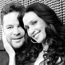 Hay Un Milagro — Angelo and Veronica