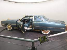 Custom 1975 cadillac coupe deville by universal coach. File Custom Cadillac El Dorado Built For Isaac Hayes Jpg Wikimedia Commons