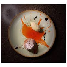 Lucas Santos On Instagram Petit Gateau De Nutella Com Calda De Morango Theartofplating Chefsexcellentplates In 2020 Nutella Petit Gateau Theartofplating