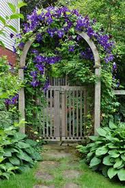 46 Erstaunliche Pergola Gartentor Vorschlage Archzine Net Garten Garten Pflanzen Gartentore
