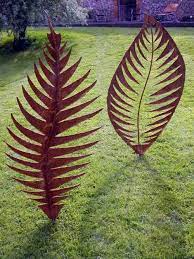 Mild Steel Garden Or Yard Outside And Outdoor Sculpture By Sculptor Peter M Clarke Titled Leaf Form Ii B Garden Art Sculptures Metal Garden Art Garden Art