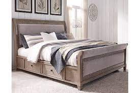 Große auswahl an queen bed. Challene Queen Upholstered Bed With 4 Storage Drawers Ashley Furniture Homestore