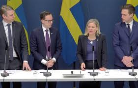 Nya zeelands koalitionsregering i sin första budget har behandlat den offentliga politiken som investeringar, med målet att förbättra sociala och miljömässiga resultat. Regeringen Presenterar Krispaket Som Omfattar Kultursektorn