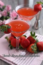 Vodka strawberry lemonadefarm wife drinks. Fresh Strawberry Vodka Martini Recipe Video Pint Sized Baker