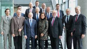 Wir freuen uns auf die mitarbeit engagierter mitbürgerinnen und mitbürger und. Dr Hermann Josef Tebroke Fur Finanzen Und Familien Im Bundestag Zustandig Dr Hermann Josef Tebroke