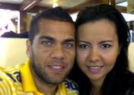 Interrogé par la radio catalane rac1, dani alves (37 ans). La Ex De Dani Alves Nueva Roman Abramovich Del Futbol Espanol Loc El Mundo