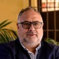 Emilio Sampedro's Instagram, Twitter & Facebook